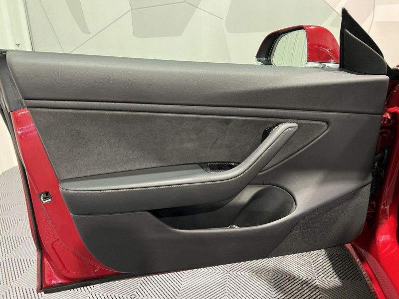 Photo 21 de l'offre de TESLA MODEL 3 Dual Motor AWD  Long-Range  à 25990€ chez VL Auto