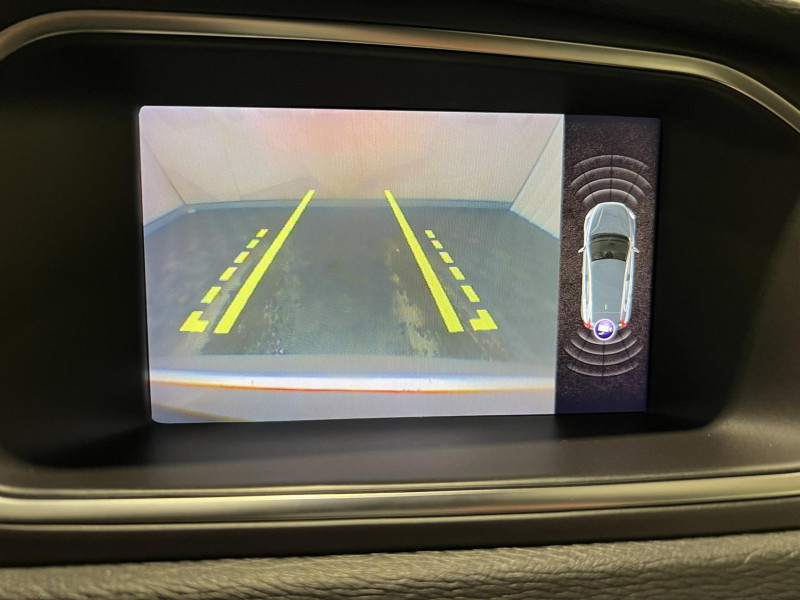 Photo 15 de l'offre de VOLVO V40 D2 AdBlue 120 ch Geartronic 6 SIGNATURE EDITION à 16490€ chez VL Auto