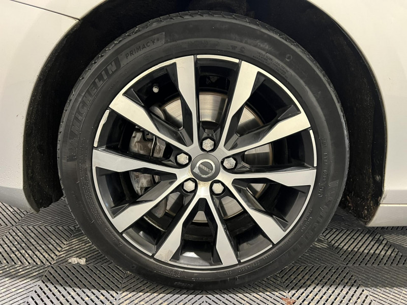 Photo 20 de l'offre de VOLVO V40 D2 AdBlue 120 ch Geartronic 6 SIGNATURE EDITION à 16490€ chez VL Auto