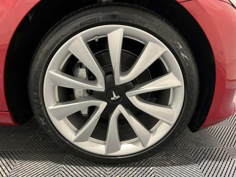 Photo 17 de l'offre de TESLA MODEL 3 Dual Motor AWD  Long-Range  à 25990€ chez VL Auto