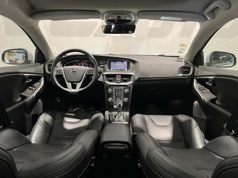 Photo 7 de l'offre de VOLVO V40 D2 AdBlue 120 ch Geartronic 6 SIGNATURE EDITION à 16490€ chez VL Auto