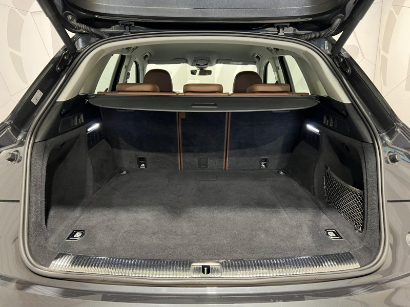 Photo 9 de l'offre de AUDI Q5  50 TFSI e 299 S tronic 7 Quattro Design à 30990€ chez VL Auto