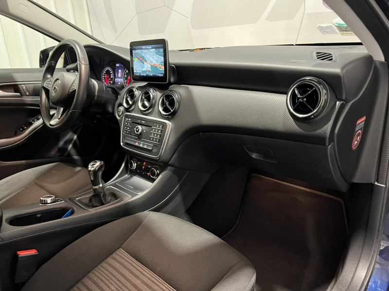 Photo 8 de l'offre de MERCEDES-BENZ CLASSE A 180 Intuition à 12990€ chez VL Auto