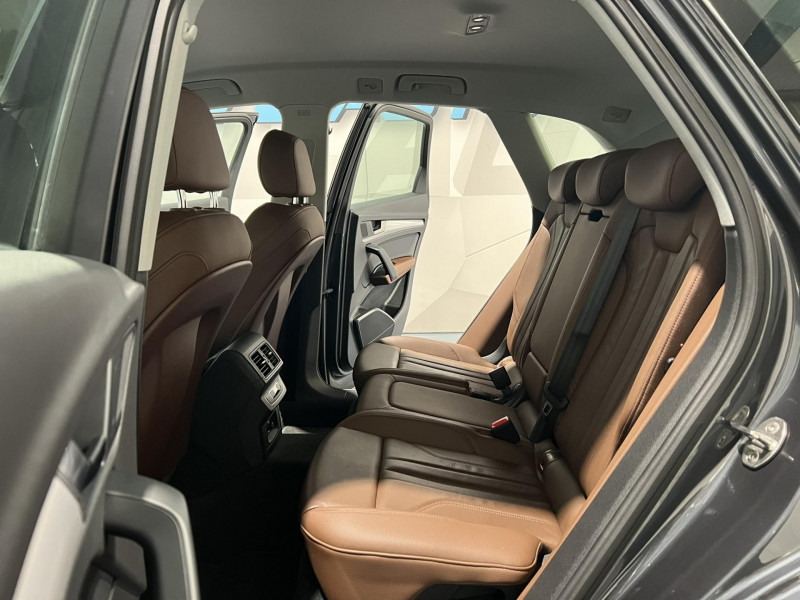 Photo 8 de l'offre de AUDI Q5  50 TFSI e 299 S tronic 7 Quattro Design à 30990€ chez VL Auto