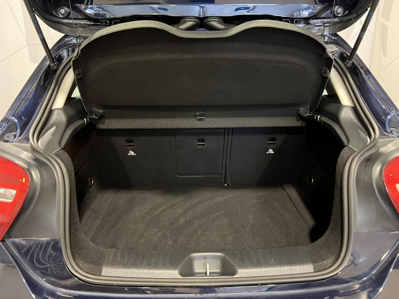 Photo 10 de l'offre de MERCEDES-BENZ CLASSE A 180 Intuition à 12990€ chez VL Auto