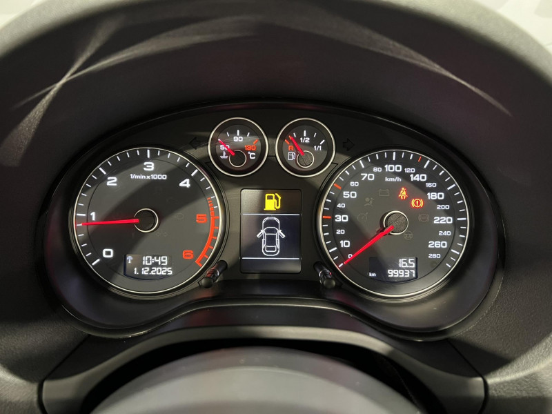 Photo 11 de l'offre de AUDI A3 CABRIOLET 1.6 TDI 105 DPF S Line à 12490€ chez VL Auto