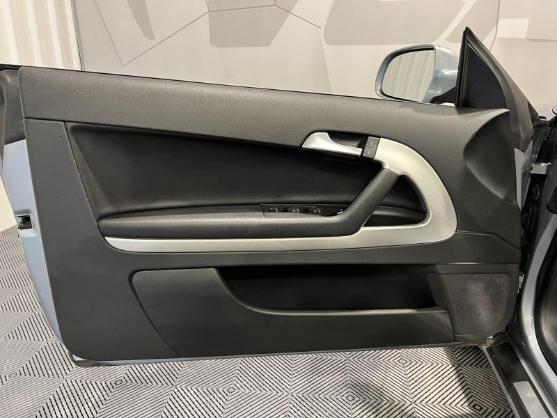 Photo 19 de l'offre de AUDI A3 CABRIOLET 1.6 TDI 105 DPF S Line à 12490€ chez VL Auto