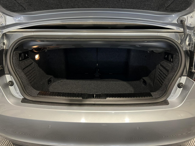 Photo 10 de l'offre de AUDI A3 CABRIOLET 1.6 TDI 105 DPF S Line à 12490€ chez VL Auto
