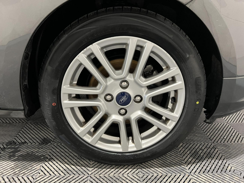 Photo 17 de l'offre de FORD TOURNEO COURIER 1.0 E 100 BV6 S&S Titanium à 12990€ chez VL Auto