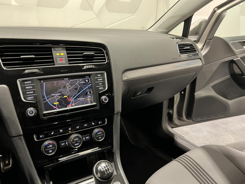 Photo 12 de l'offre de VOLKSWAGEN GOLF 1.2 TSI 110 BlueMotion Technology Allstar à 14990€ chez VL Auto