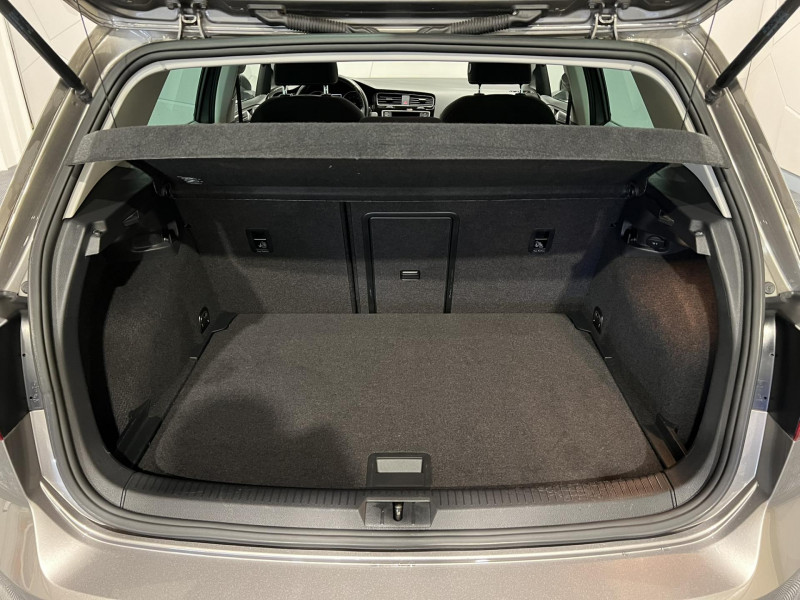 Photo 10 de l'offre de VOLKSWAGEN GOLF 1.2 TSI 110 BlueMotion Technology Allstar à 14990€ chez VL Auto