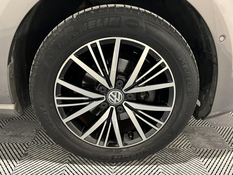 Photo 16 de l'offre de VOLKSWAGEN GOLF 1.2 TSI 110 BlueMotion Technology Allstar à 14990€ chez VL Auto