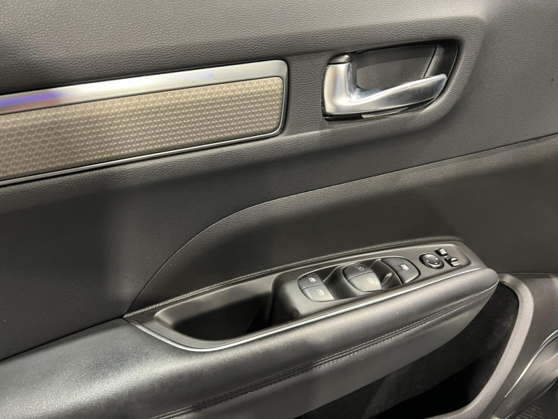 Photo 22 de l'offre de RENAULT KOLEOS dCi 175 4x2 X-tronic Initiale Paris à 22990€ chez VL Auto