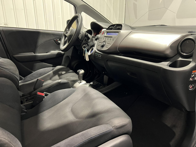 Photo 8 de l'offre de HONDA JAZZ 1.4 i-VTEC Elegance à 8490€ chez VL Auto