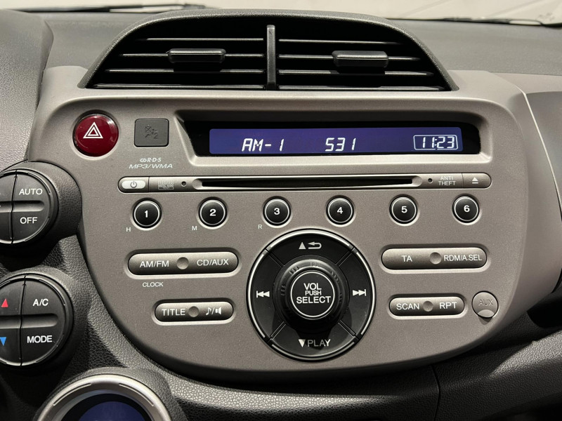 Photo 13 de l'offre de HONDA JAZZ 1.4 i-VTEC Elegance à 8490€ chez VL Auto