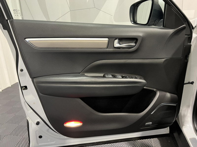 Photo 21 de l'offre de RENAULT KOLEOS dCi 175 4x2 X-tronic Initiale Paris à 22990€ chez VL Auto