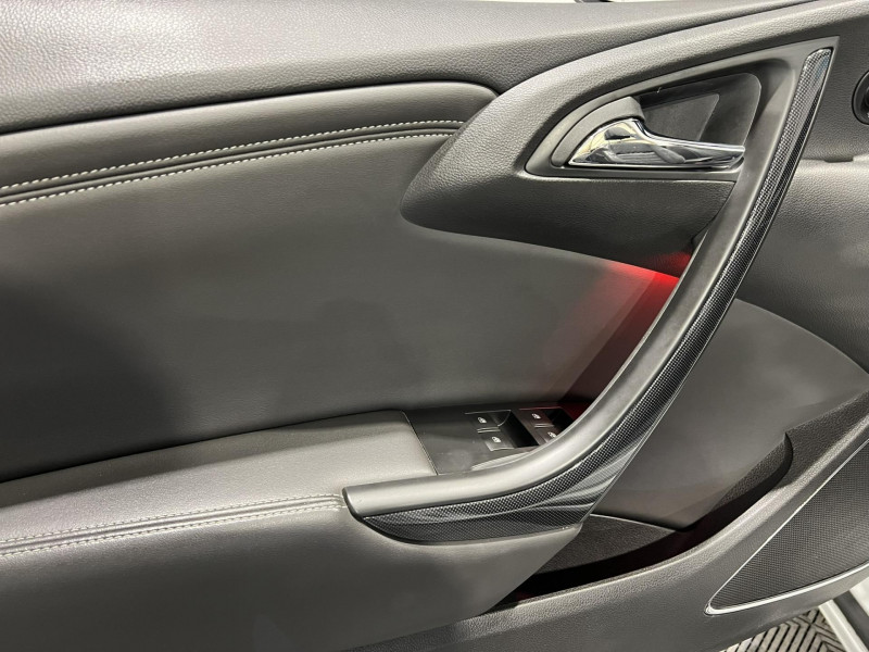 Photo 22 de l'offre de OPEL CASCADA 2.0 CDTI 165 ch Cosmo Pack BVA à 13990€ chez VL Auto