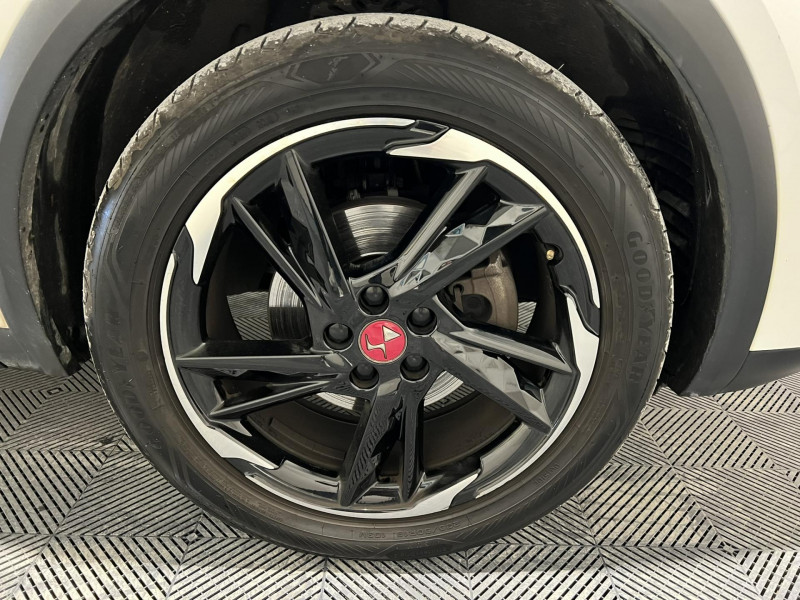 Photo 17 de l'offre de DS DS7 CROSSBACK 180 EAT8 Performance Line+ à 19990€ chez VL Auto