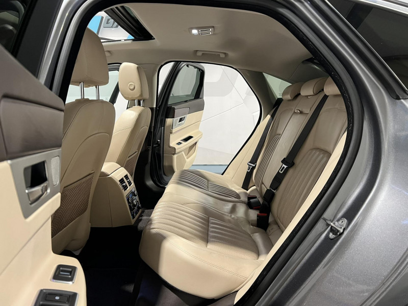 Photo 9 de l'offre de JAGUAR XF  V6 3.0 D - 300 ch BVA Portfolio à 21990€ chez VL Auto