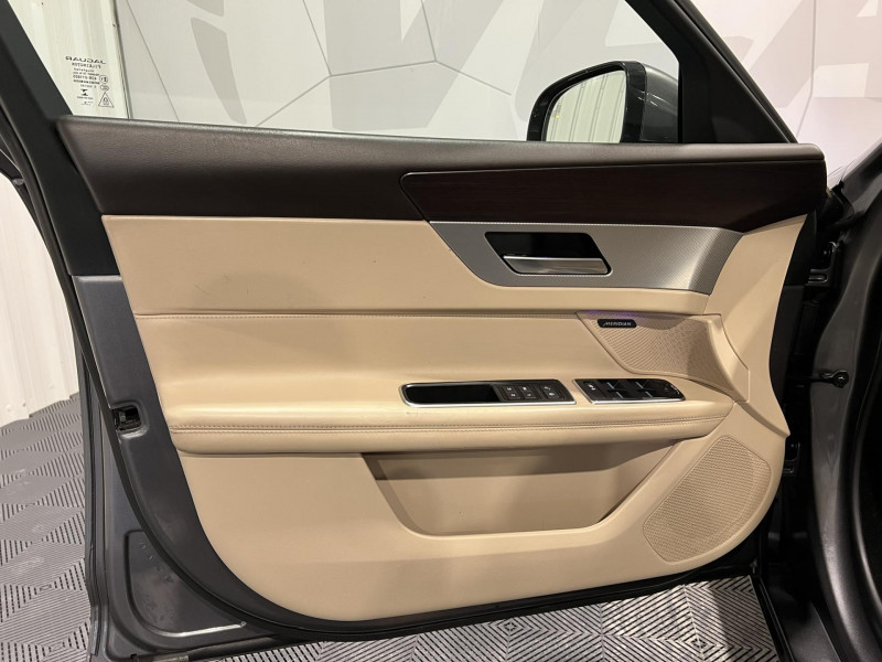 Photo 22 de l'offre de JAGUAR XF  V6 3.0 D - 300 ch BVA Portfolio à 21990€ chez VL Auto