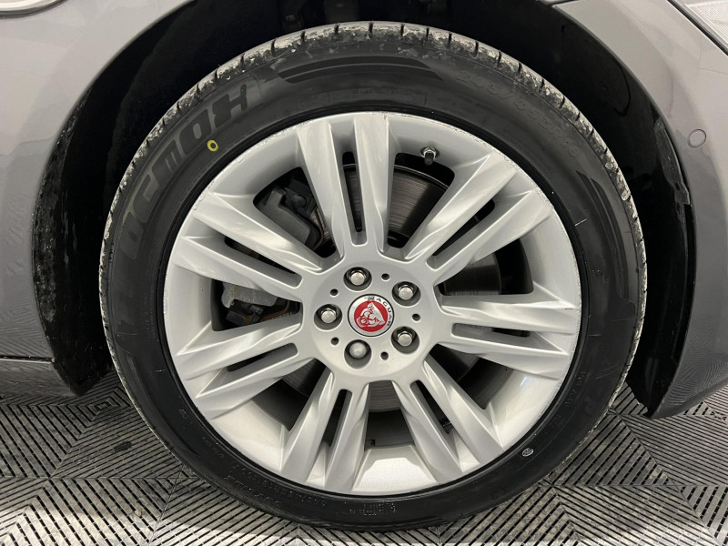 Photo 17 de l'offre de JAGUAR XF  V6 3.0 D - 300 ch BVA Portfolio à 21990€ chez VL Auto