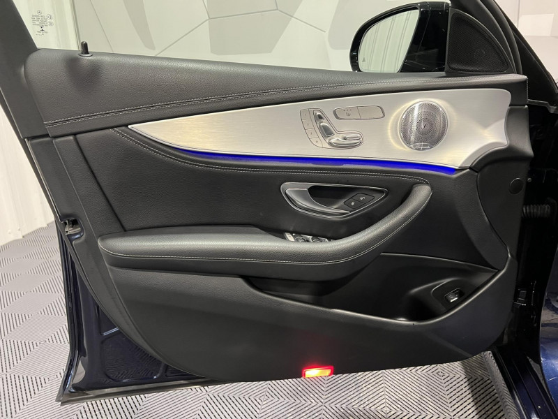 Photo 21 de l'offre de MERCEDES-BENZ CLASSE E BREAK 300 de 9G-Tronic AMG Line à 29990€ chez VL Auto