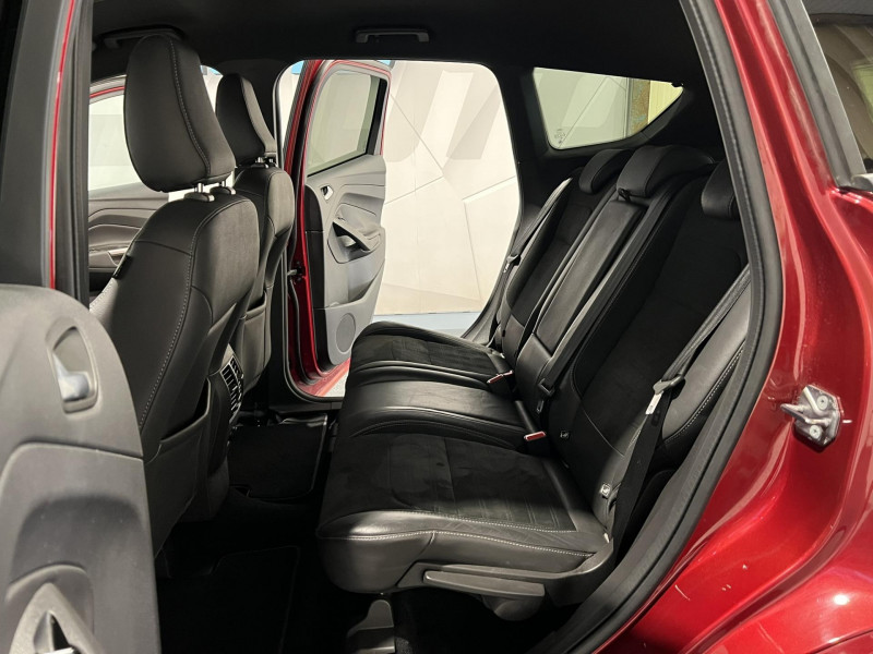 Photo 9 de l'offre de FORD KUGA 1.5 TDCi 120 S&S 4x2 BVM6 ST-Line à 12490€ chez VL Auto