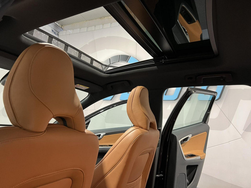 Photo 16 de l'offre de VOLVO XC60  D3 150 ch Inscription Geartronic BVA à 21490€ chez VL Auto