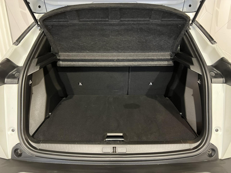 Photo 10 de l'offre de PEUGEOT 2008 136 ch Allure Pack à 14990€ chez VL Auto