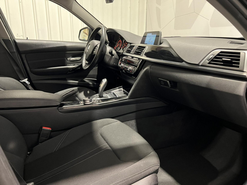 Photo 8 de l'offre de BMW serie 3 touring 318d 150 ch F31 LCI Lounge Plus BVA à 17490€ chez VL Auto