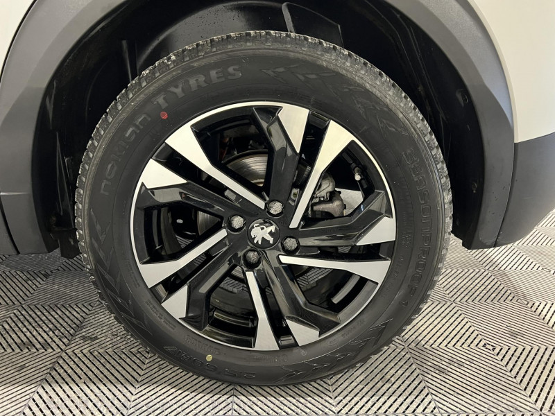 Photo 19 de l'offre de PEUGEOT 2008 136 ch Allure Pack à 14990€ chez VL Auto