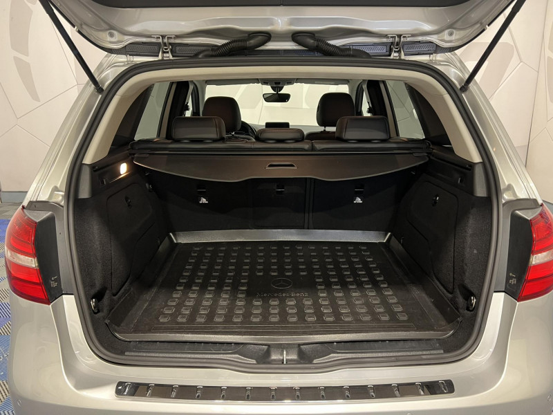 Photo 10 de l'offre de MERCEDES-BENZ CLASSE B 180 7-G DCT Sensation à 18490€ chez VL Auto