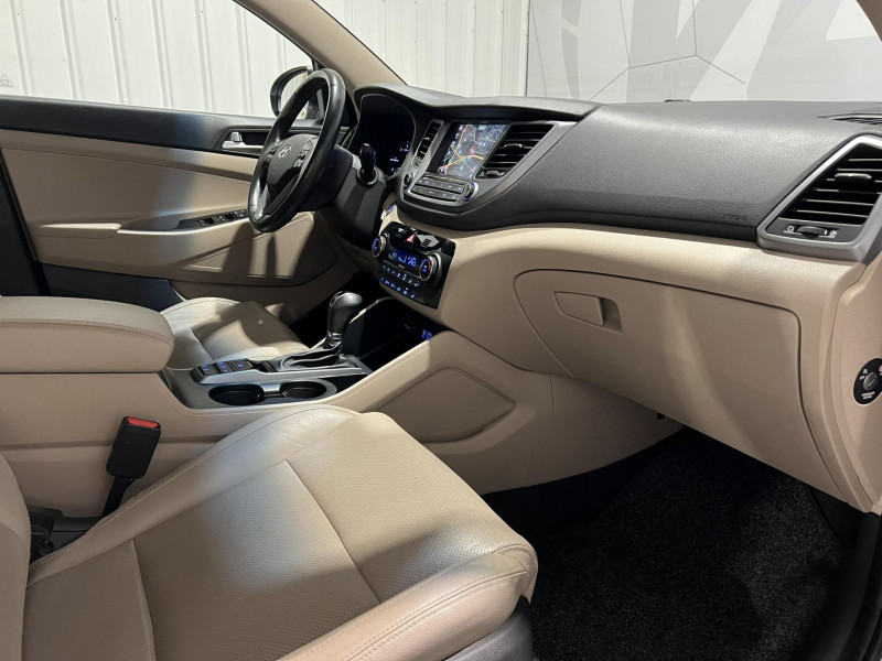 Photo 8 de l'offre de HYUNDAI TUCSON 1.7 CRDi 141 2WD Executive DCT-7 à 16990€ chez VL Auto