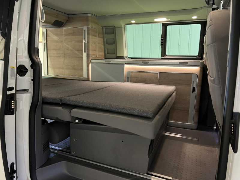 Photo 22 de l'offre de VOLKSWAGEN CALIFORNIA 2.0 TDI 150 BMT DSG7 Edition COAST à 54990€ chez VL Auto