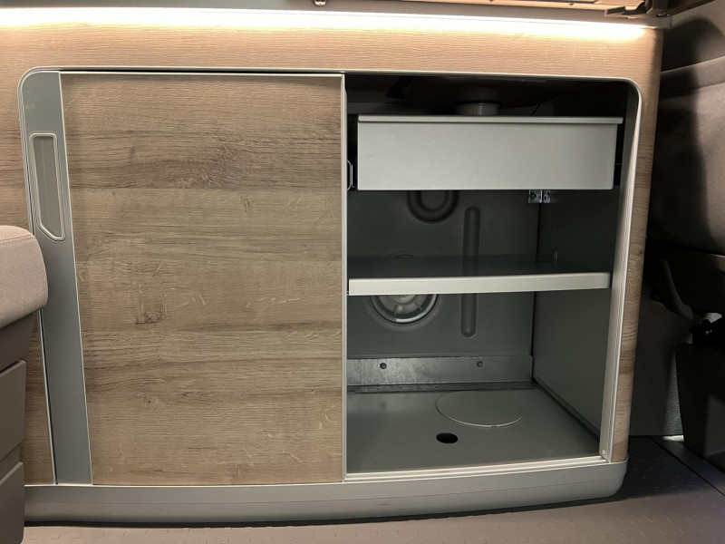 Photo 25 de l'offre de VOLKSWAGEN CALIFORNIA 2.0 TDI 150 BMT DSG7 Edition COAST à 54990€ chez VL Auto