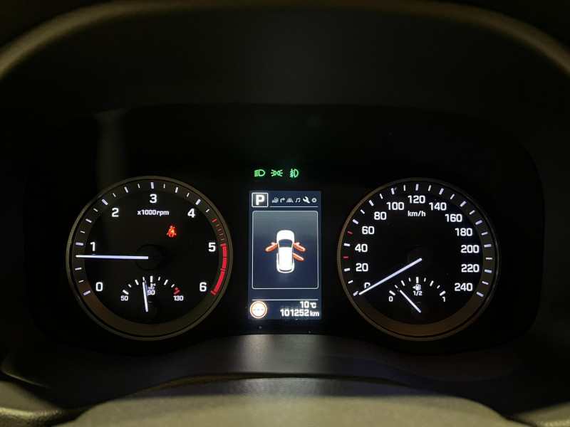 Photo 11 de l'offre de HYUNDAI TUCSON 1.7 CRDi 141 2WD Executive DCT-7 à 16990€ chez VL Auto