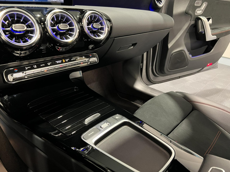 Photo 13 de l'offre de MERCEDES-BENZ CLASSE A 220 d 8G-DCT AMG Line à 35990€ chez VL Auto