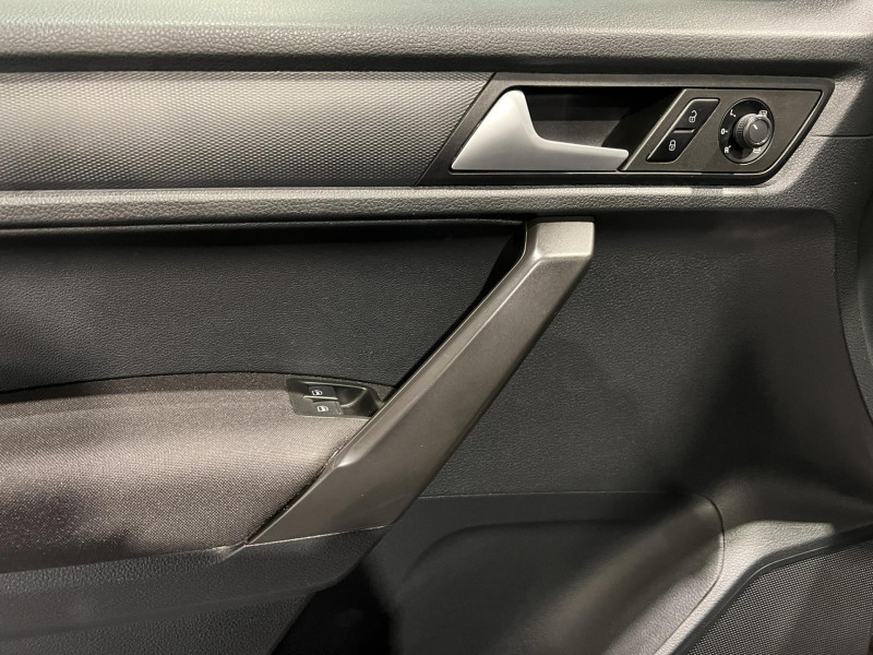 Photo 20 de l'offre de VOLKSWAGEN CADDY 2.0 TDI 102 Trendline à 16490€ chez VL Auto