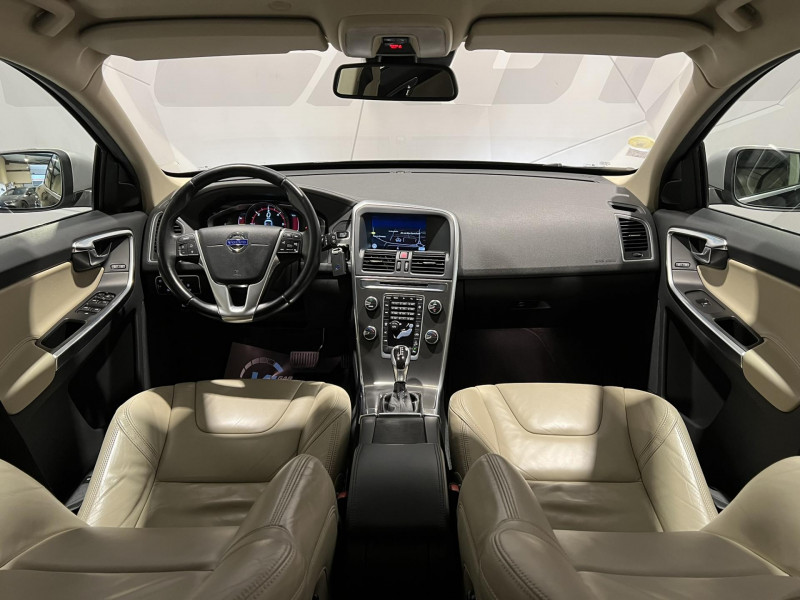 Photo 7 de l'offre de VOLVO XC60  D4 AWD 181 ch Summum Geartronic BVA à 16490€ chez VL Auto