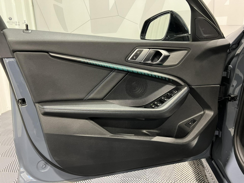 Photo 21 de l'offre de BMW SERIE 1 128ti 265 ch BVA8 F40 à 26990€ chez VL Auto