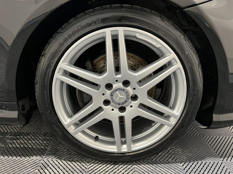 Photo 17 de l'offre de MERCEDES-BENZ Classe E Cabriolet 350 CDI BlueEfficiency Executive BVA à 22990€ chez VL Auto