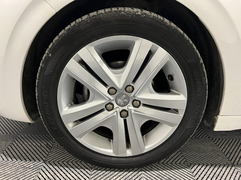 Photo 19 de l'offre de PEUGEOT 208  BlueHDi 100ch S&S BVM5 Signature à 10490€ chez VL Auto