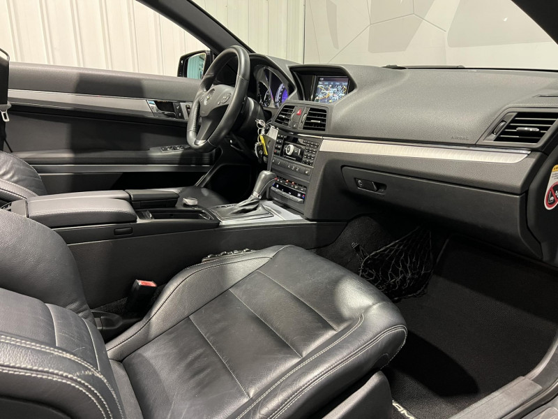 Photo 8 de l'offre de MERCEDES-BENZ Classe E Cabriolet 350 CDI BlueEfficiency Executive BVA à 22990€ chez VL Auto