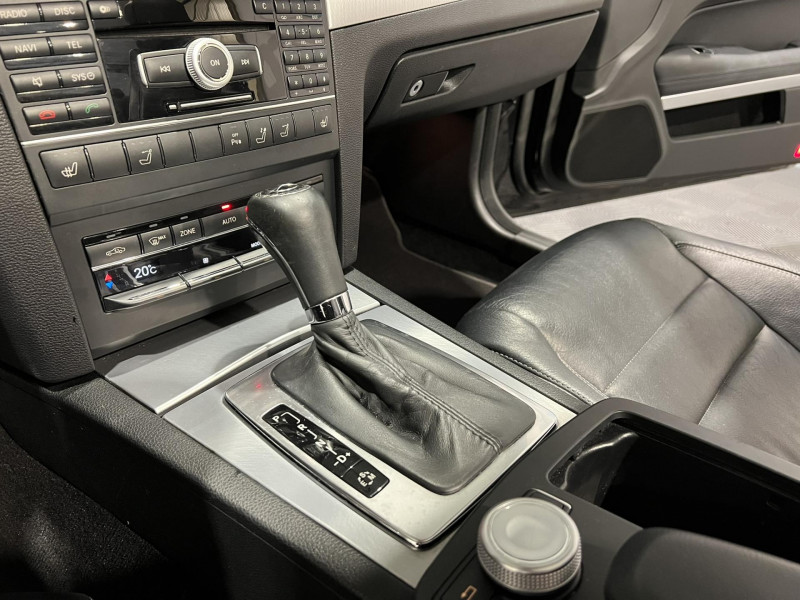 Photo 13 de l'offre de MERCEDES-BENZ Classe E Cabriolet 350 CDI BlueEfficiency Executive BVA à 22990€ chez VL Auto