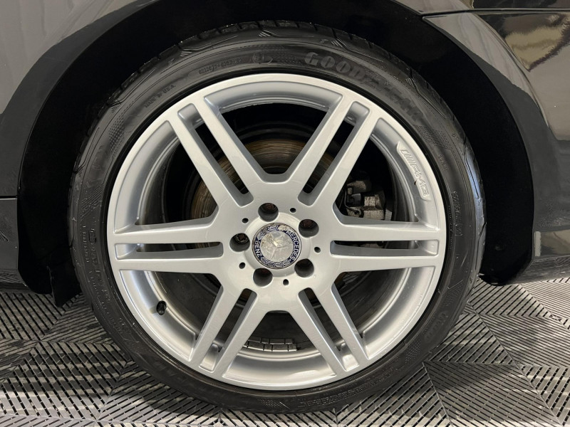 Photo 19 de l'offre de MERCEDES-BENZ Classe E Cabriolet 350 CDI BlueEfficiency Executive BVA à 22990€ chez VL Auto