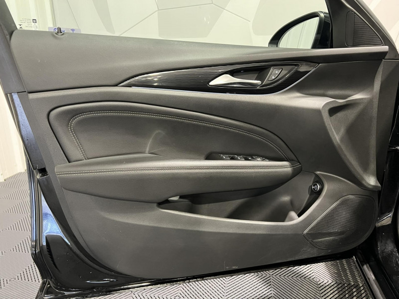 Photo 21 de l'offre de OPEL INSIGNIA  1.5 Turbo 165 ch BVA6 Innovation à 12990€ chez VL Auto