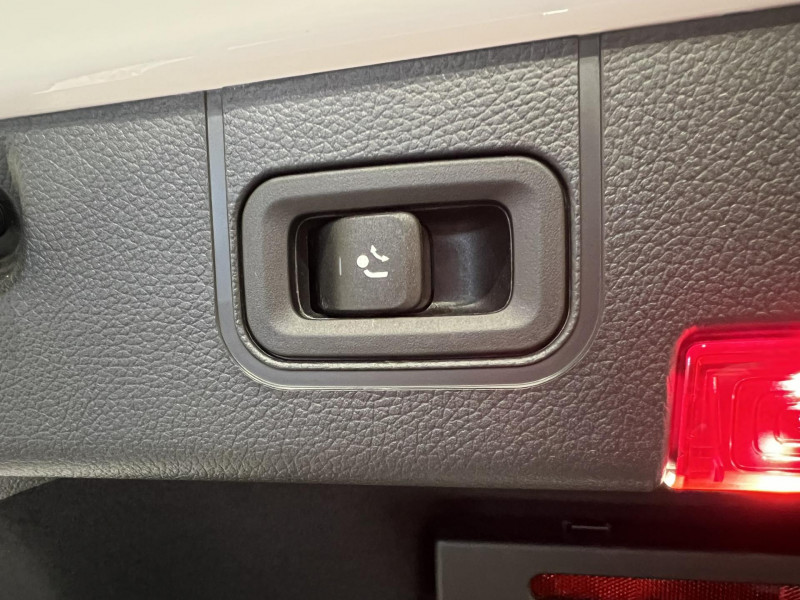 Photo 21 de l'offre de MERCEDES-BENZ CLA  200 d 8G-DCT AMG Line à 29990€ chez VL Auto