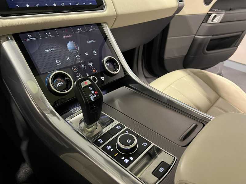 Photo 13 de l'offre de LAND-ROVER RANGE ROVER SPORT P400e PHEV 2.0L 404ch HSE Dynamic à 39990€ chez VL Auto