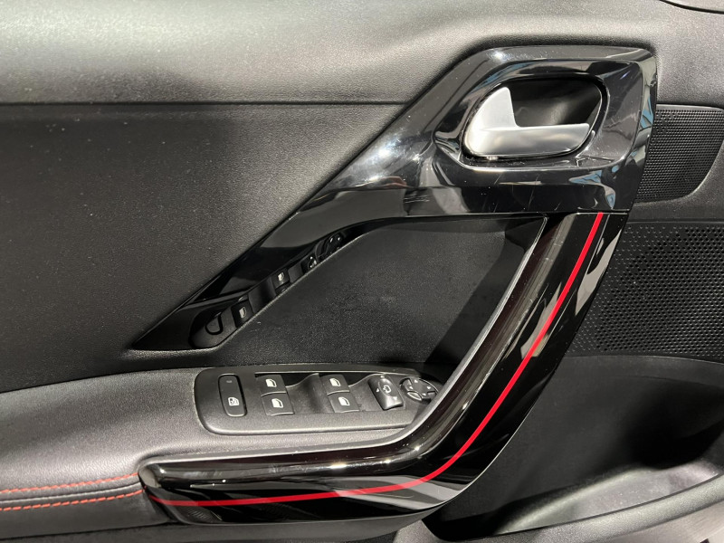 Photo 21 de l'offre de PEUGEOT 2008 110ch S&S BVM5 GT Line à 9990€ chez VL Auto