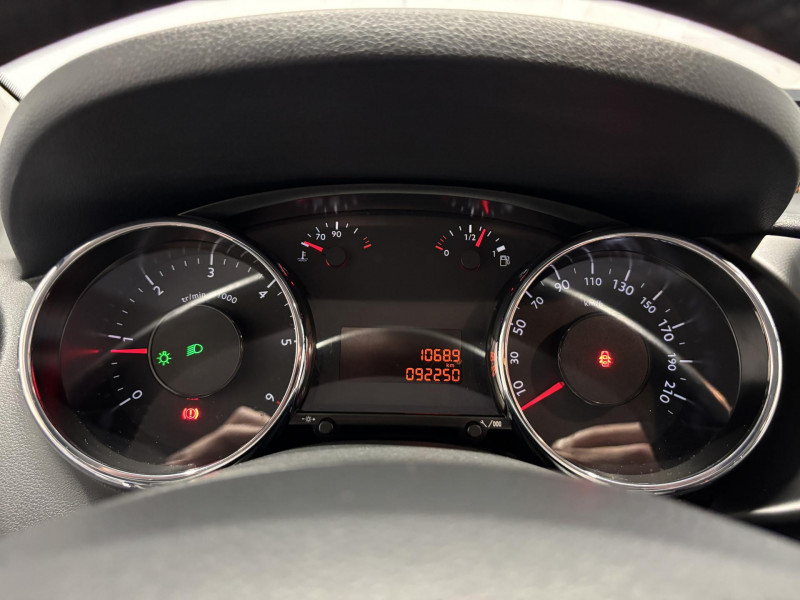 Photo 10 de l'offre de PEUGEOT 3008  1.6 BlueHDi 115ch S&S BVM6 Style à 11490€ chez VL Auto